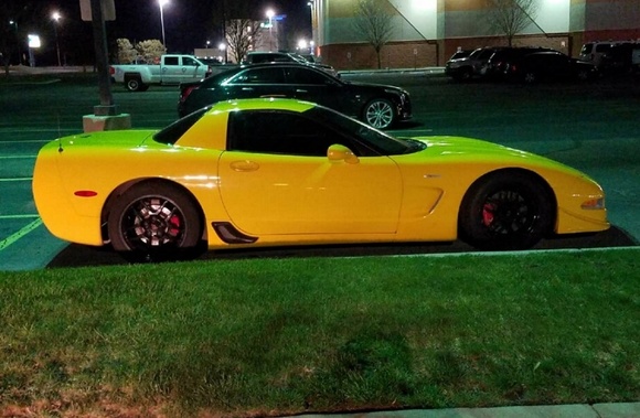 Meet your Posher, Lyndz everything - Picture 3 of 3